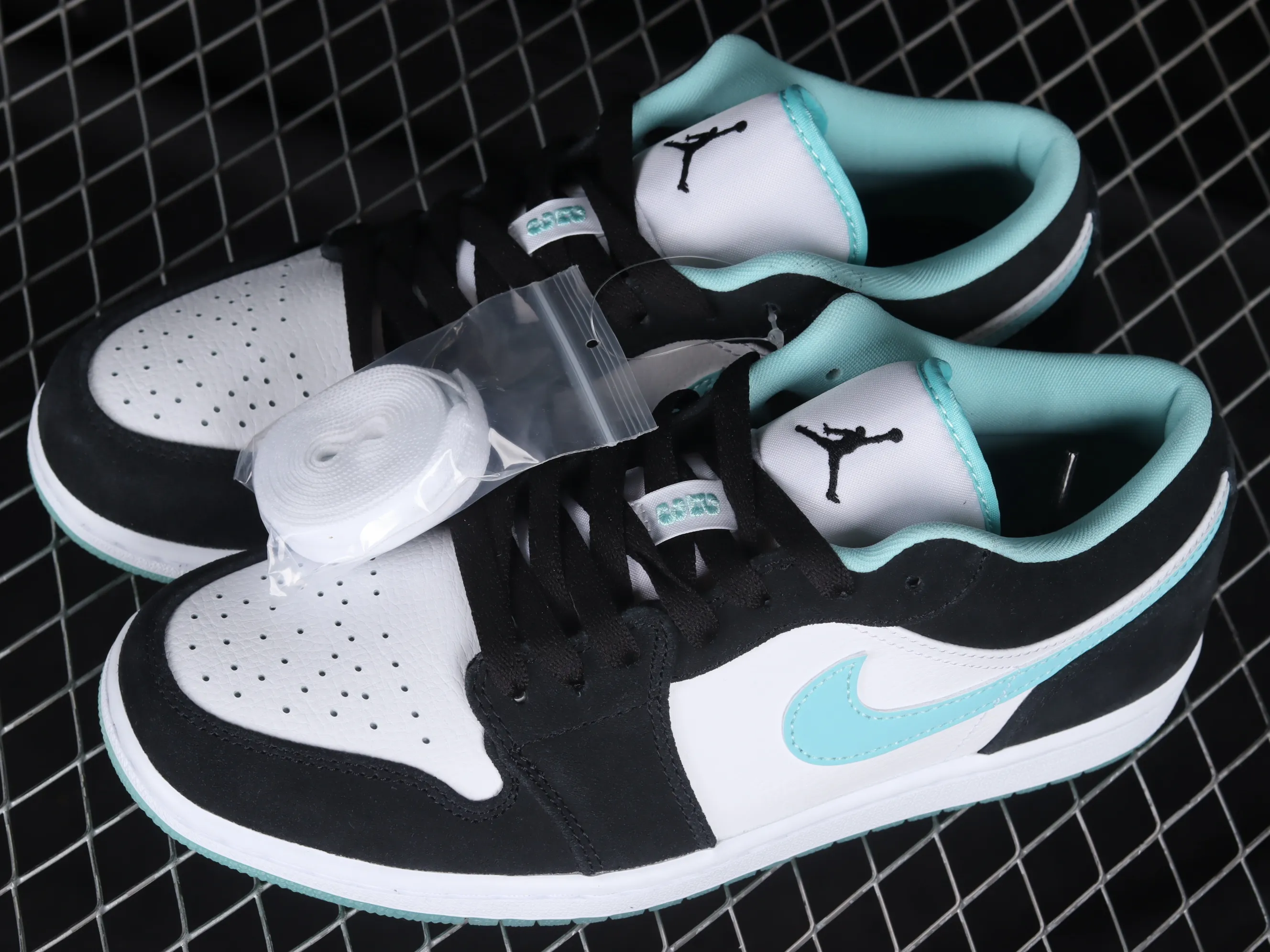 All categories Air Jordan Jordan series basketball shoes Air Jordan 1 Low G version pure original Air Jordan 1 Low AJ1 Joe 1 Tiffany green low-top cultural leisure sports sneakers CQ9828-131